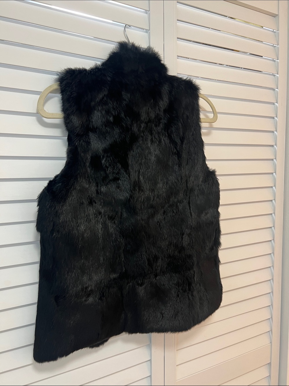 Black Rabbit Fur Vest - Picture 8 of 9